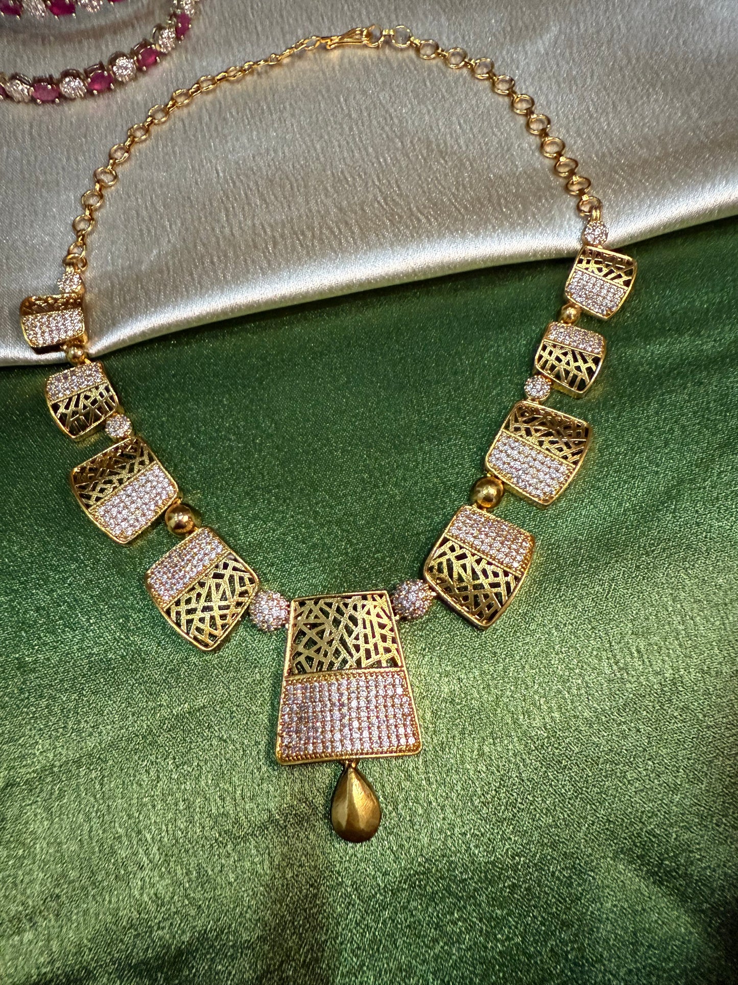 Arusha AD Necklace v2.0