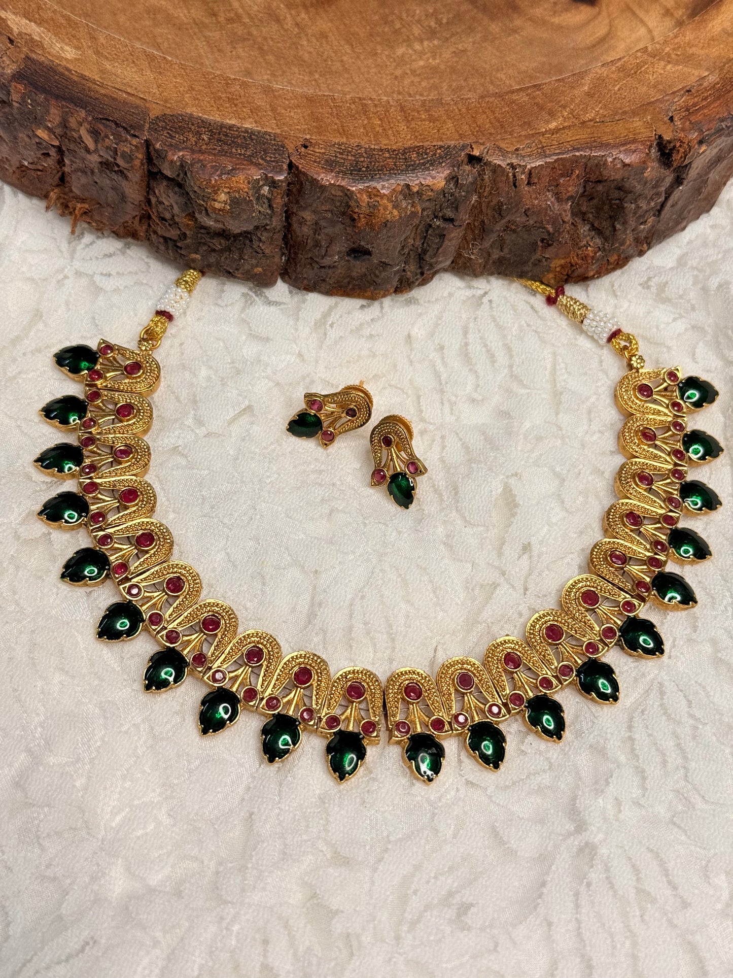Temple Palakka Leaf Necklace Set