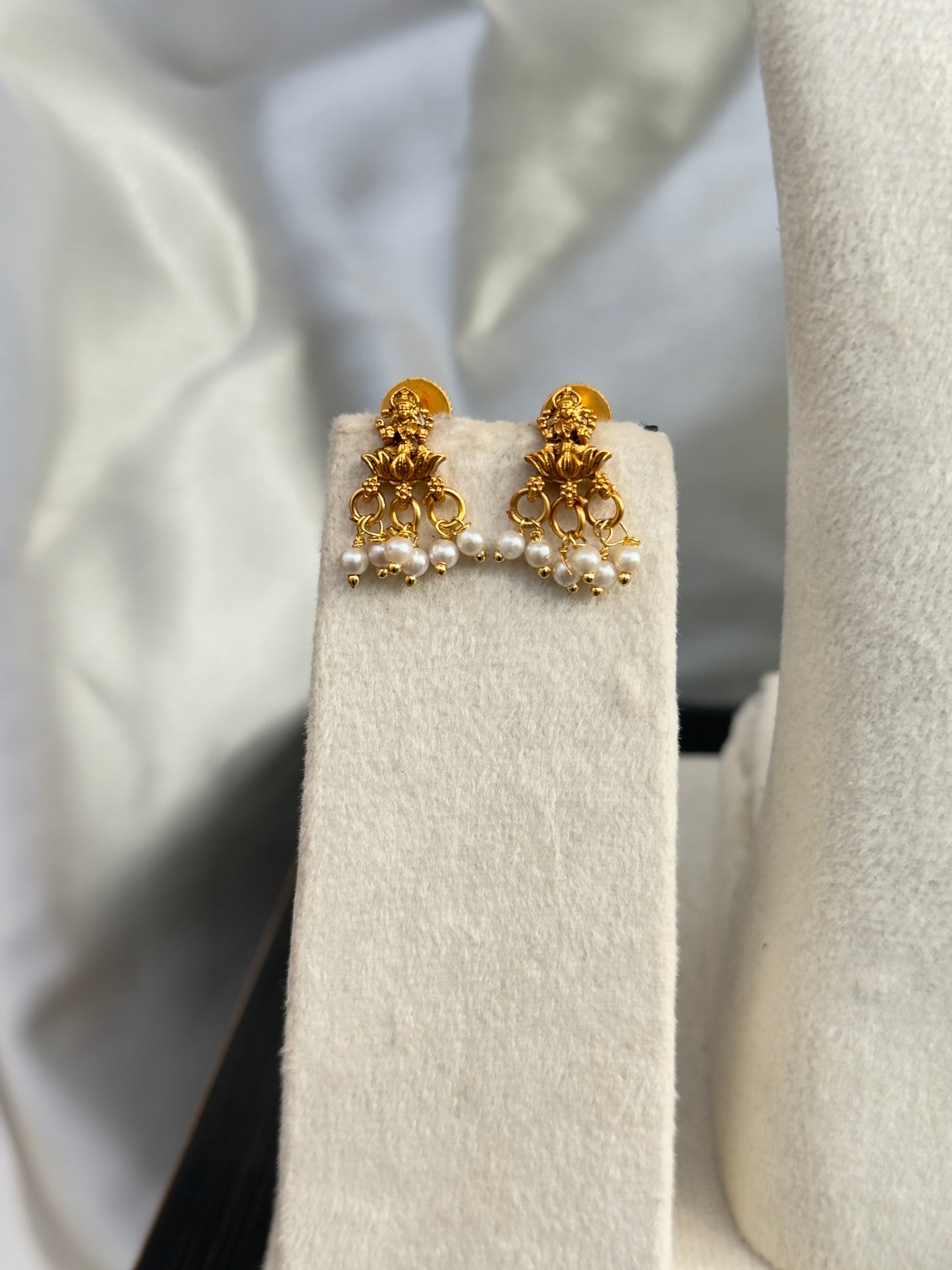 Coral Gold Antique Finish Necklace Set Premium