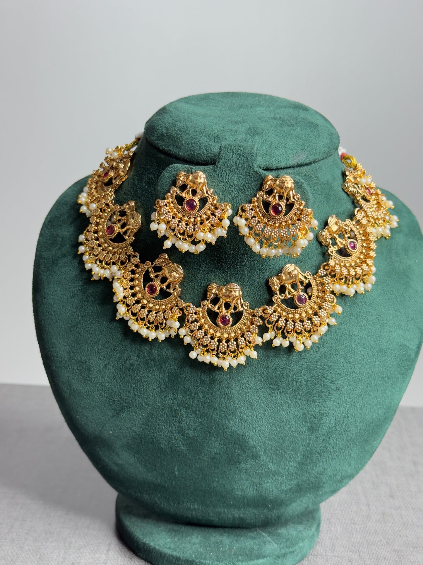 Antique elephant Gold Necklace Set with Pearl
Drops