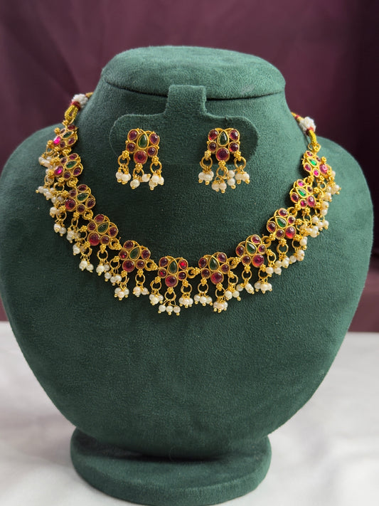 Kemp Stone With Bead Hanging Necklace