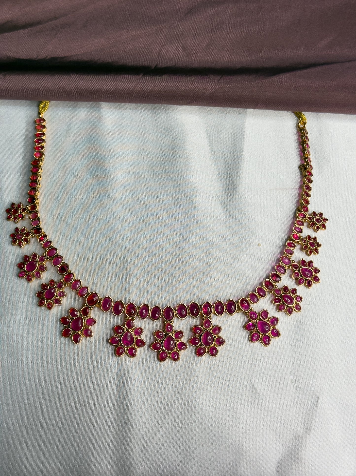Elegant Flower Necklace Set