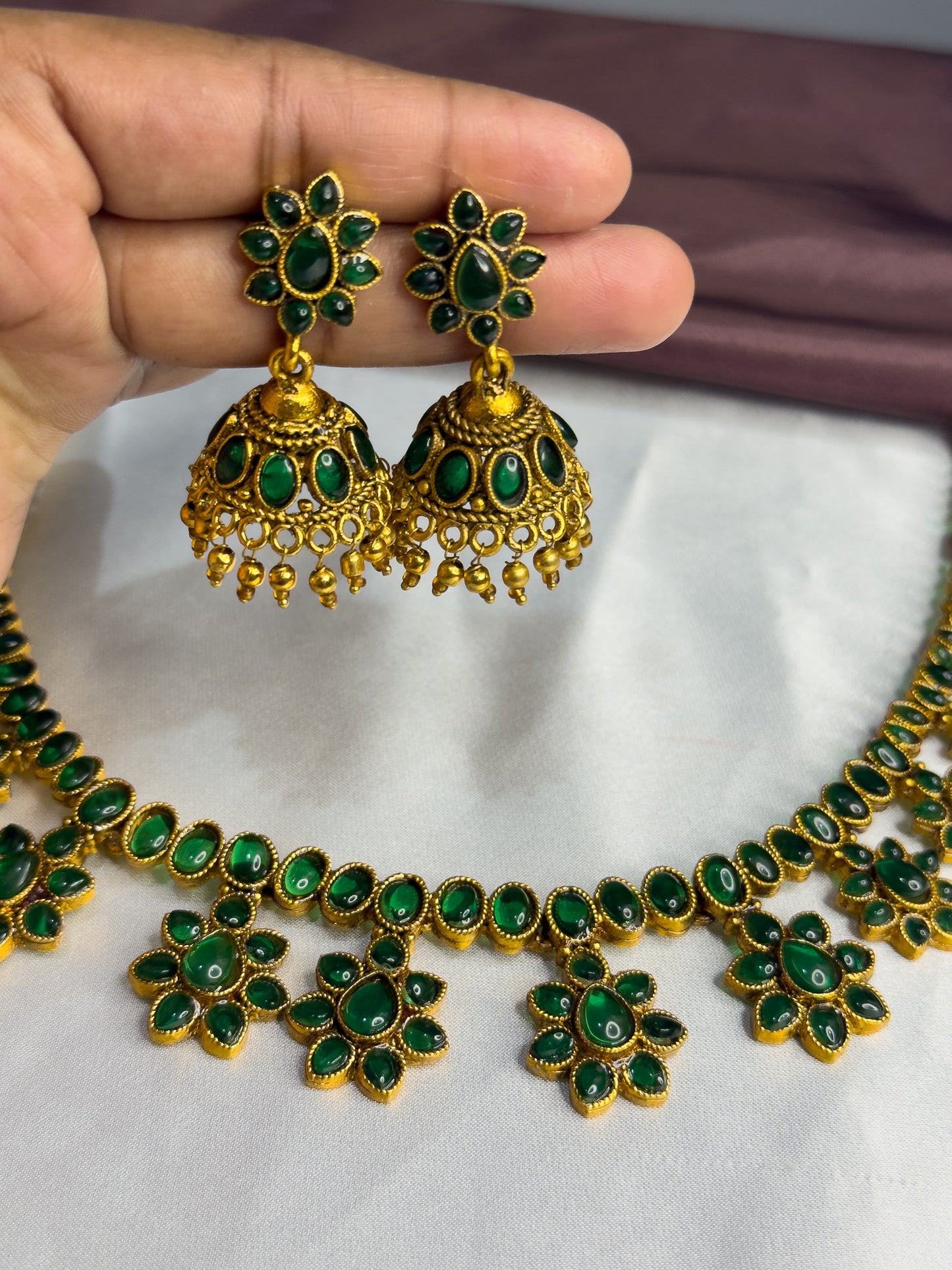 Elegant Flower Necklace Set
