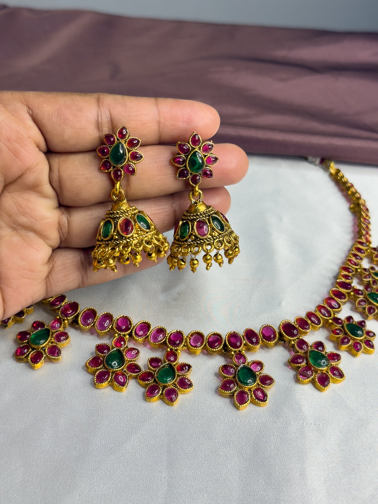 Elegant Flower Necklace Set